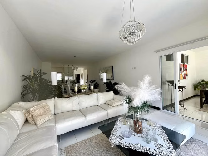 VENTA DE CASA EN CONDOMINIO EN GUACHIPELIN DE UNA SOLA PLANTA - Imagen 11