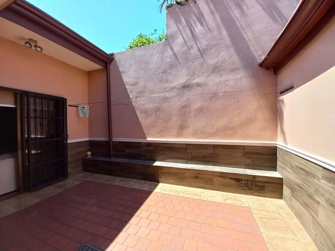 VENTA DE CASA EN URBANIZACIÓN, FLORES, HEREDIA PARA INVERSIÓN - Imagen 13