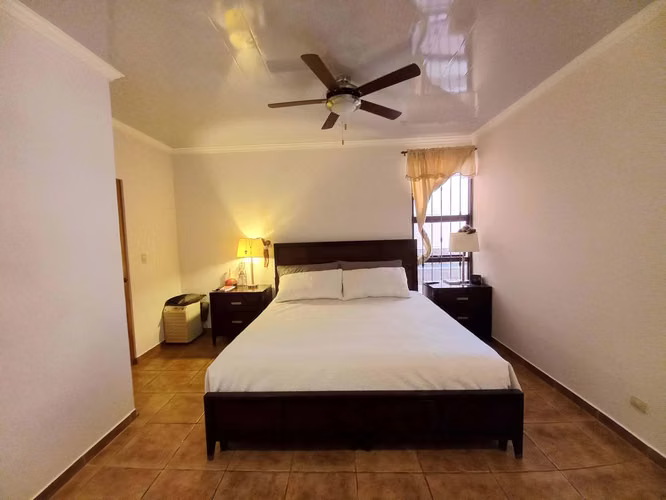 VENTA DE CASA EN URBANIZACIÓN, FLORES, HEREDIA PARA INVERSIÓN - Imagen 19