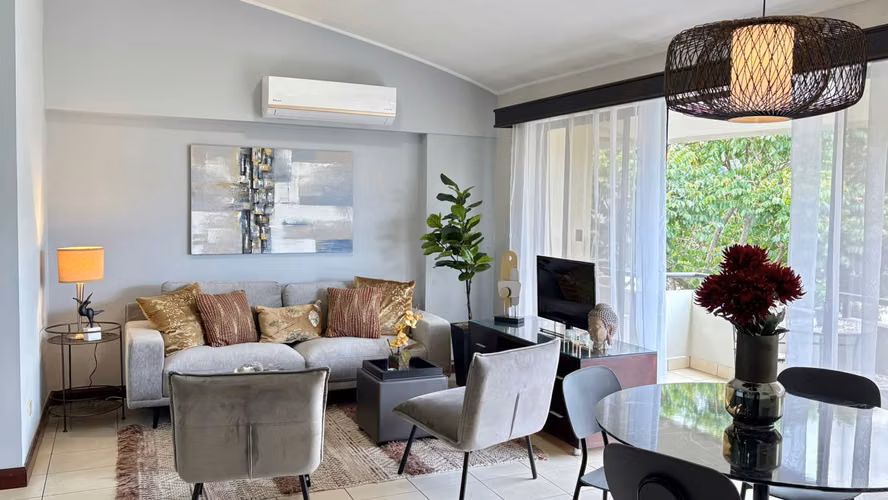 SE ALQUILA APARTAMENTO AMUEBLADO SANTA ANA - Imagen 4