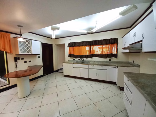 VENTA DE CASA EN CONDOMINIO-BELEN-HEREDIA*