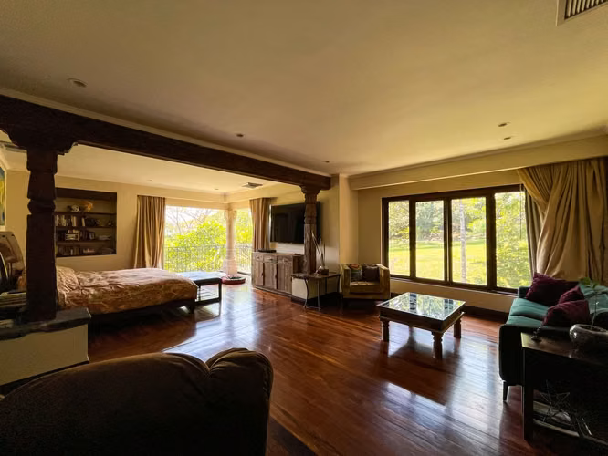 VENTA DE FINCA EN SANTA ANA