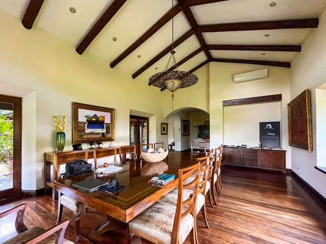VENTA DE FINCA EN SANTA ANA