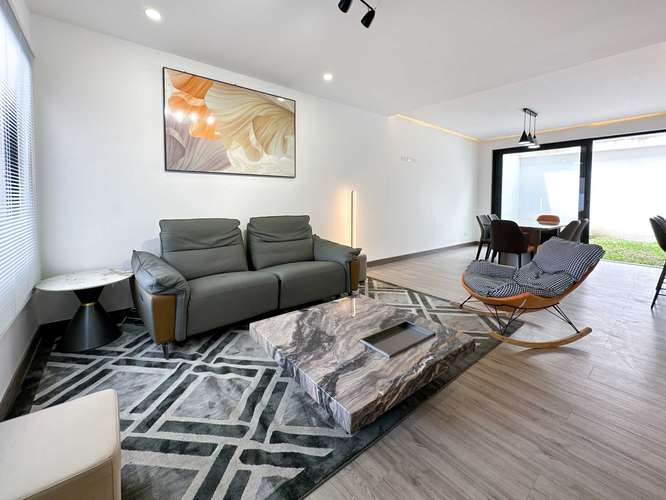 Venta de moderna casa para estrenar ubicada en Escazú - Imagen 2
