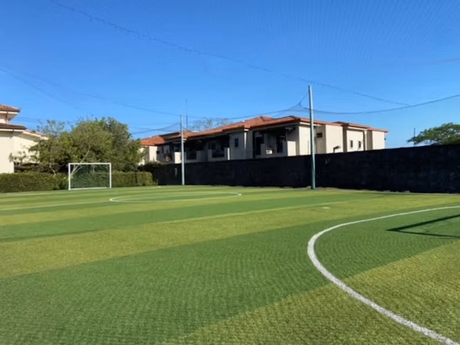 VENTA DE LOTES EN CONDOMINIO - PIEDADES SANTA ANA - Imagen 3