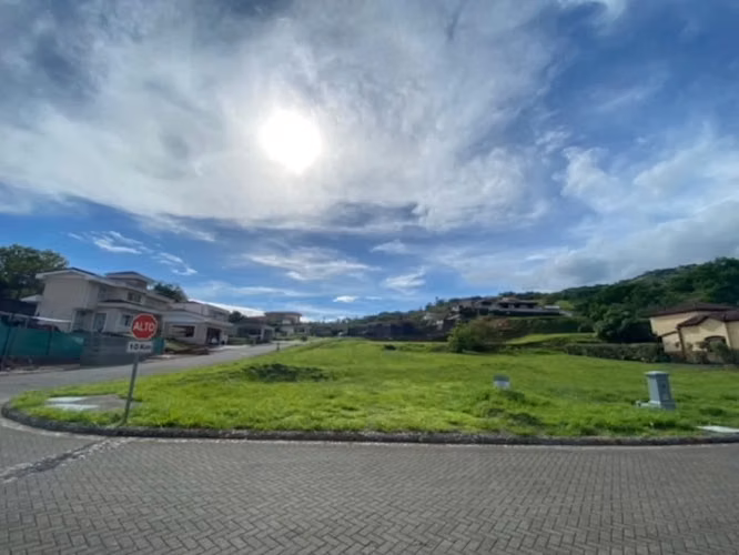 VENTA DE LOTES EN CONDOMINIO - PIEDADES SANTA ANA - Imagen 6