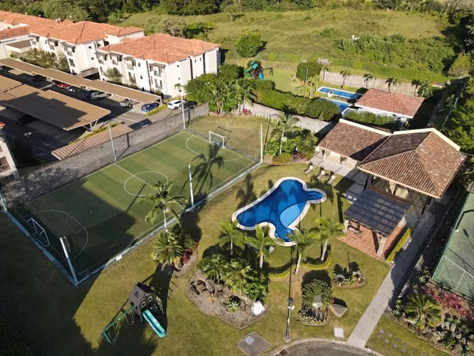 VENTA DE LOTES EN CONDOMINIO - PIEDADES SANTA ANA - Imagen 10
