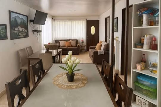 Casa en venta estilo quinta en paraiso de cartago