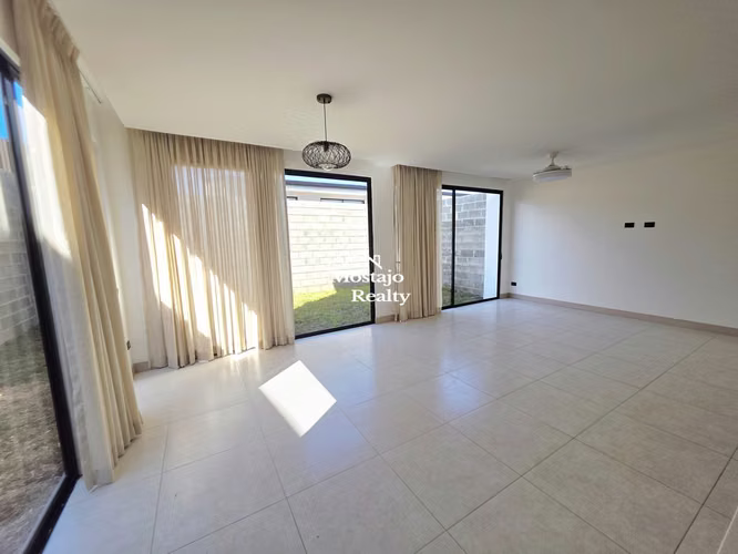 Alquiler de casa, con linea blanca, Condominio Lindora Village, Santa Ana - Imagen 10