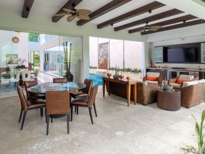 VENTA DE CASA EN VALLE DEL SOL CON PISCINA INTERNA - Imagen 4