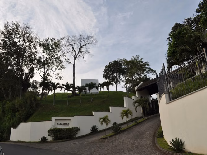 VENTA DE LOTE EN CONDOMINIO ALTAMIRA - CIUDAD COLON