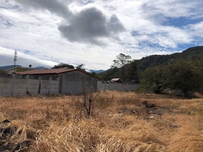 VENTA DE LOTE EN RESIDENCIAL-PIEDADES DE SANTA ANA - Imagen 7