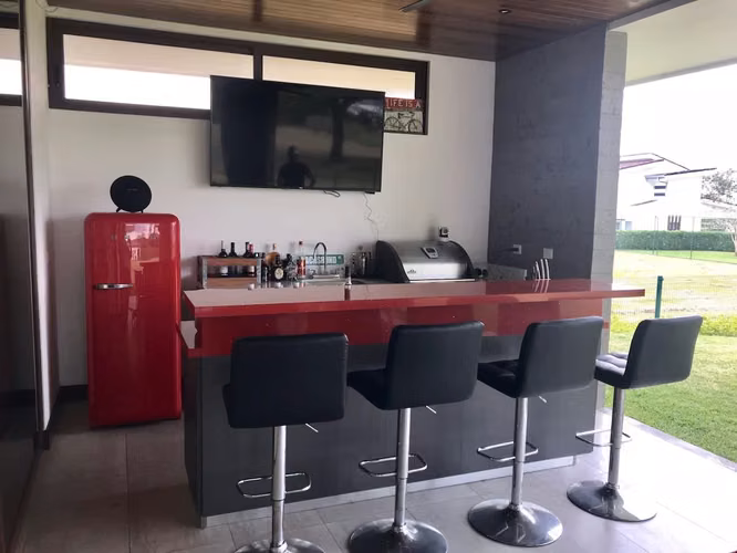 CASA EN RESIDENCIAL HACIENDA LOS REYES