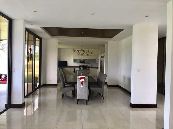 CASA EN RESIDENCIAL HACIENDA LOS REYES