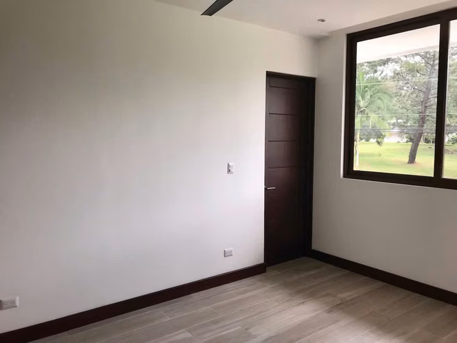 CASA EN RESIDENCIAL HACIENDA LOS REYES