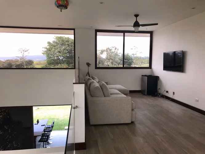 CASA EN RESIDENCIAL HACIENDA LOS REYES