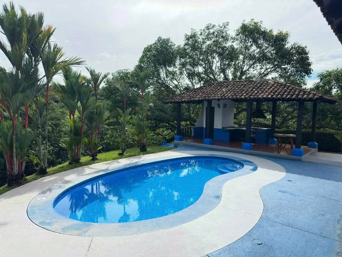 Espectacular Quinta en Venta – San Pablo de Turrubares