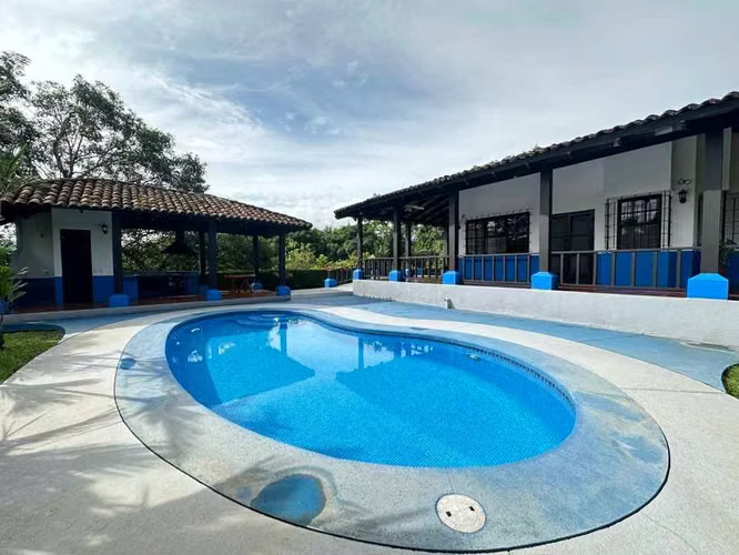 Espectacular Quinta en Venta – San Pablo de Turrubares