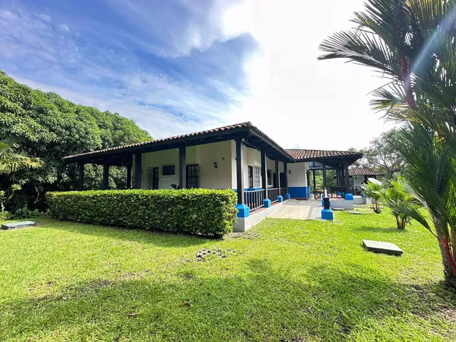 Espectacular Quinta en Venta – San Pablo de Turrubares