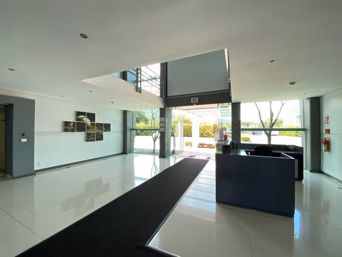 ALQUILER DE OFICINAS EN OFICENTRO - RÍO ORO - Imagen 4