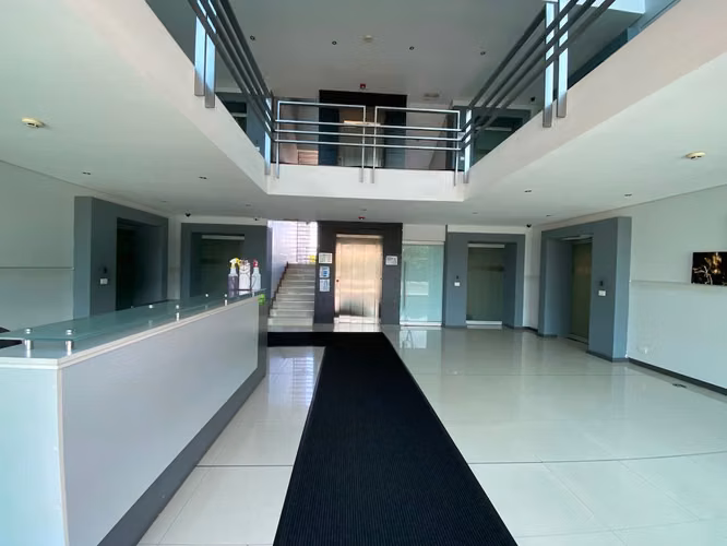 ALQUILER DE OFICINAS EN OFICENTRO - RÍO ORO - Imagen 17