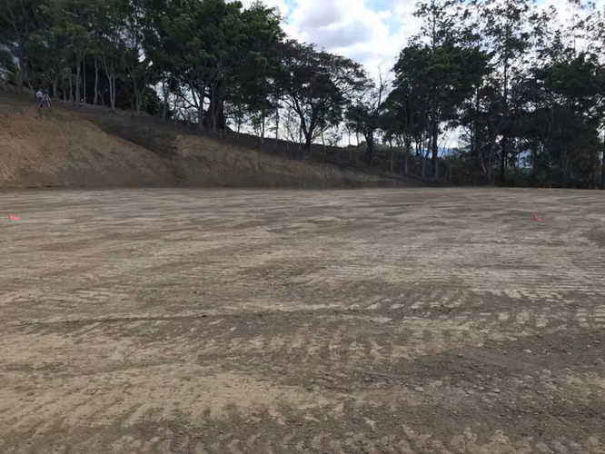 VENTA DE LOTE CON USO COMERCIAL O RESIDENCIAL - BRASIL-SANTA ANA - Imagen 5