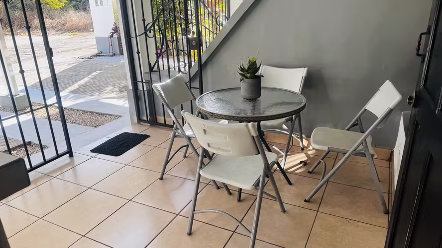 Alquiler de casa muy confortable, a 5 minutos de playas del coco