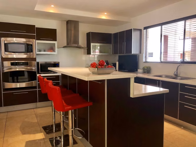 VENTA DE CASA EN CONDOMINIO - SAN ANTONIO DE ESCAZU - Imagen 3