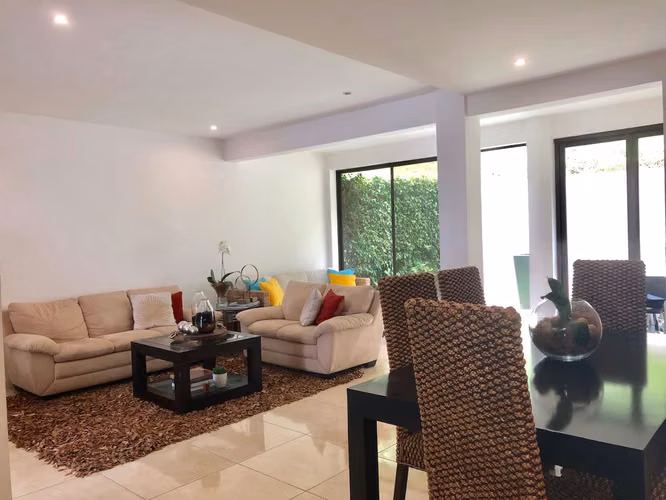 VENTA DE CASA EN CONDOMINIO - SAN ANTONIO DE ESCAZU - Imagen 4