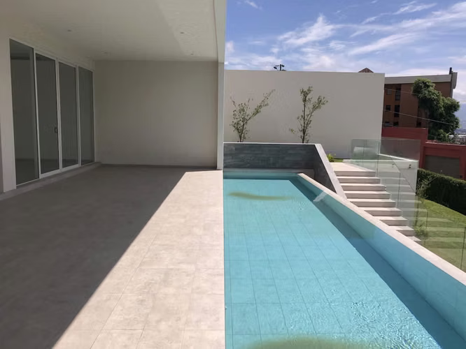 VENTA DE ESPECTACULAR CASA C/PISCINA PROPIA-ESCAZU - Imagen 17