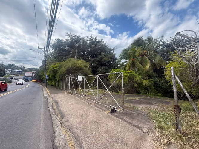 EN VENTA – AMPLIA PROPIEDAD ALTA DENSIDAD - Imagen 9