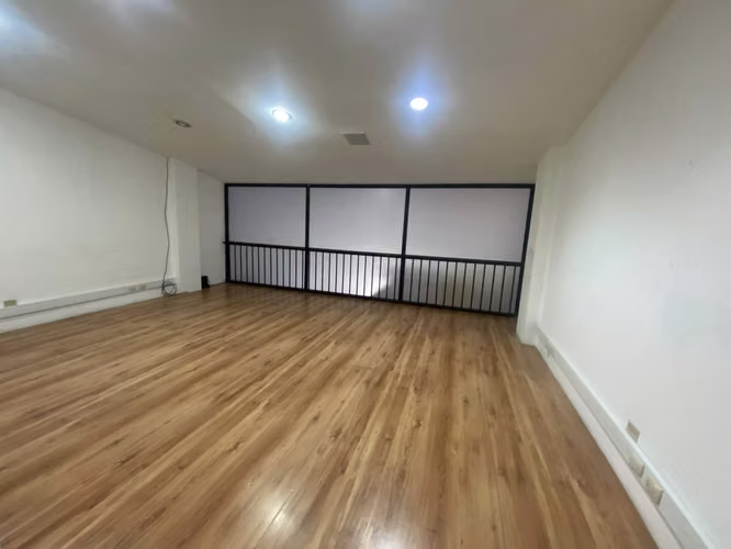 OPORTUNIDAD VENTA LOCAL EN ESCAZÚ