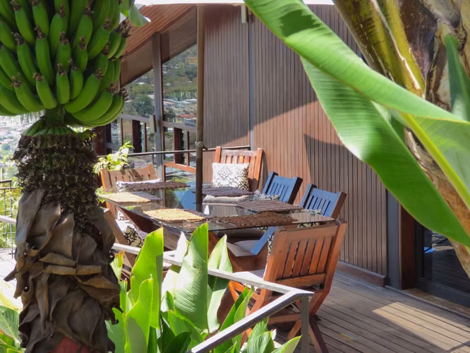 Casa con cuatro cabañas en venta en las montañas de Aserrí 24049