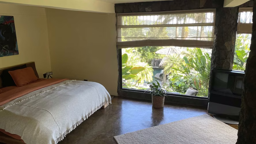 Casa con cuatro cabañas en venta en las montañas de Aserrí 24049