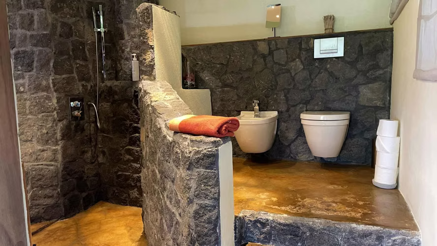 Casa con cuatro cabañas en venta en las montañas de Aserrí 24049