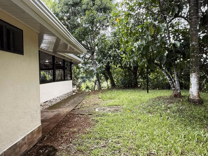 Venta de Casa independiente a 1km del mar, Playa Esterillos (MV)