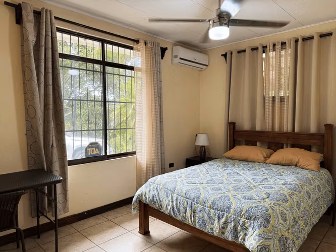 Venta de Casa independiente a 1km del mar, Playa Esterillos (MV)
