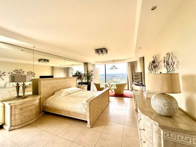 VENTA DE APARTAMENTO EN CERROS DE MAYORCA - ESCAZÚ