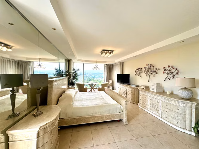 VENTA DE APARTAMENTO EN CERROS DE MAYORCA - ESCAZÚ