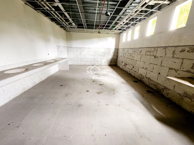 Venta de Edificio Comercial en Pozos de Santa Ana,  Remate Bancario!