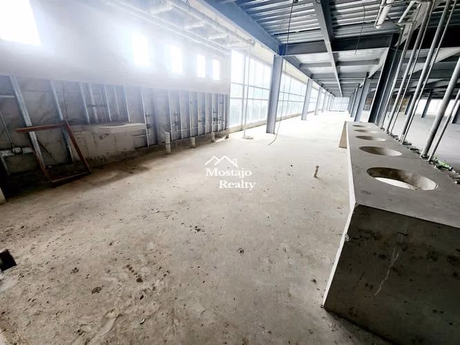 Venta de Edificio Comercial en Pozos de Santa Ana,  Remate Bancario!
