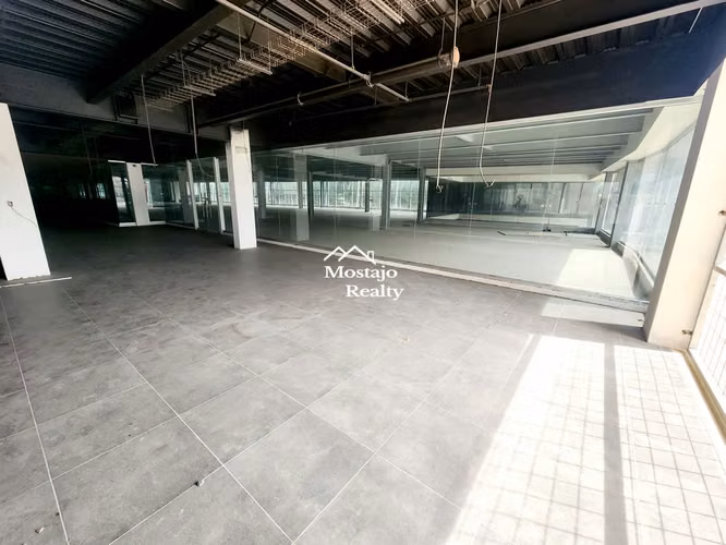 Venta de Edificio Comercial en Pozos de Santa Ana,  Remate Bancario!