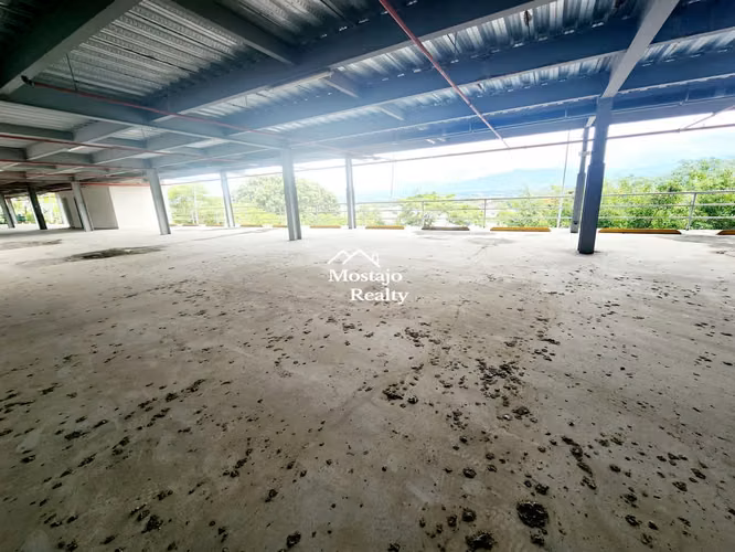 Venta de Edificio Comercial en Pozos de Santa Ana,  Remate Bancario!