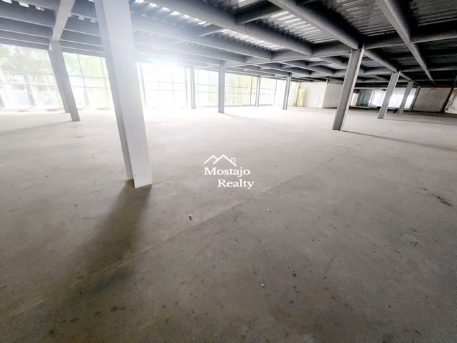 Venta de Edificio Comercial en Pozos de Santa Ana,  Remate Bancario!