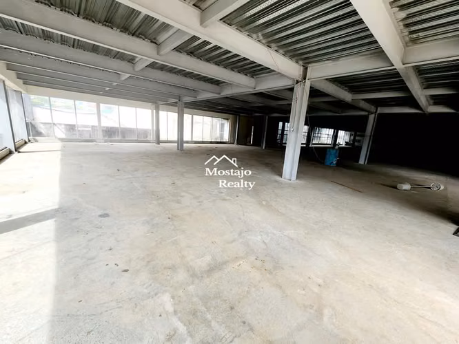 Venta de Edificio Comercial en Pozos de Santa Ana,  Remate Bancario!