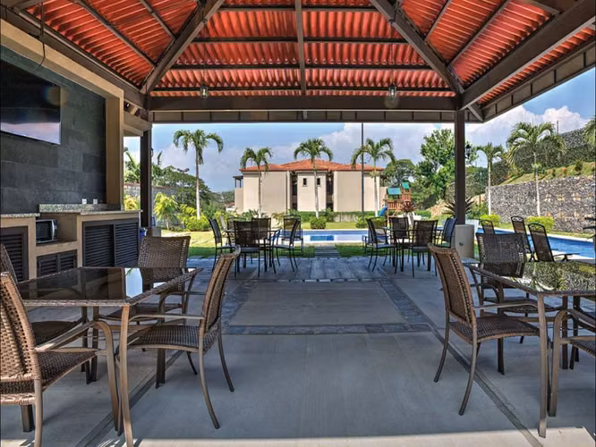 VENTA DE APARTAMENTO AMUEBLADO P/INVERSIÓN EN CONDOMINIO DEL RIO-BRASIL, SANTA ANA - Imagen 16