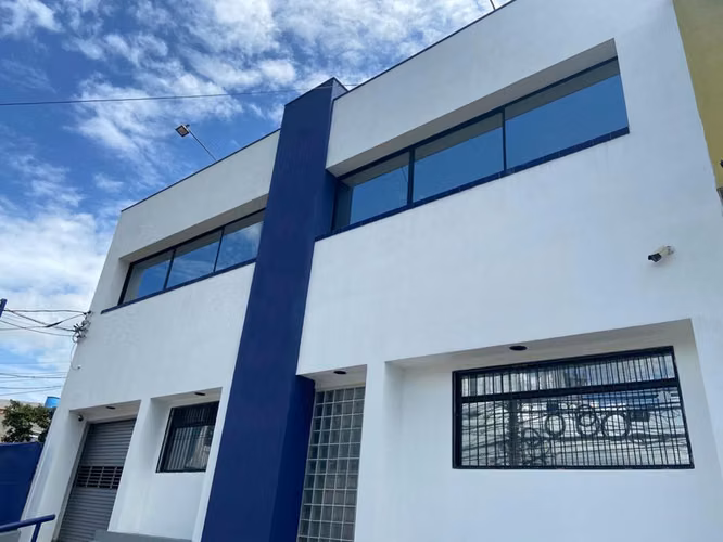 ALQUILER DE EDIFICIO PARA OFICINAS - SABANA OESTE