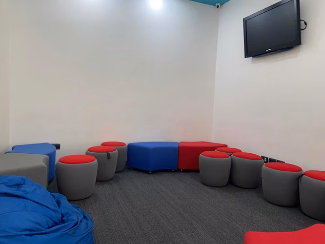 ALQUILER DE EDIFICIO PARA OFICINAS - SABANA OESTE