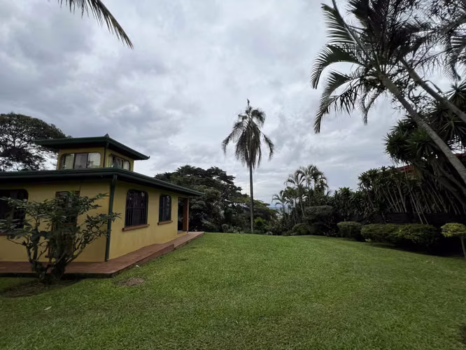 Casa de Ensueño en Poás con Vista al Volcán y Valle Central - Imagen 16