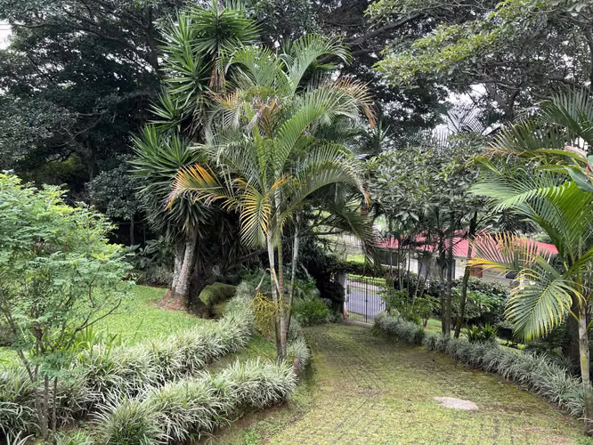 Casa de Ensueño en Poás con Vista al Volcán y Valle Central - Imagen 17